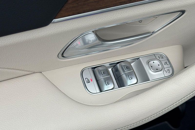 Used 2025 Mercedes-Benz GLS 450Image 12