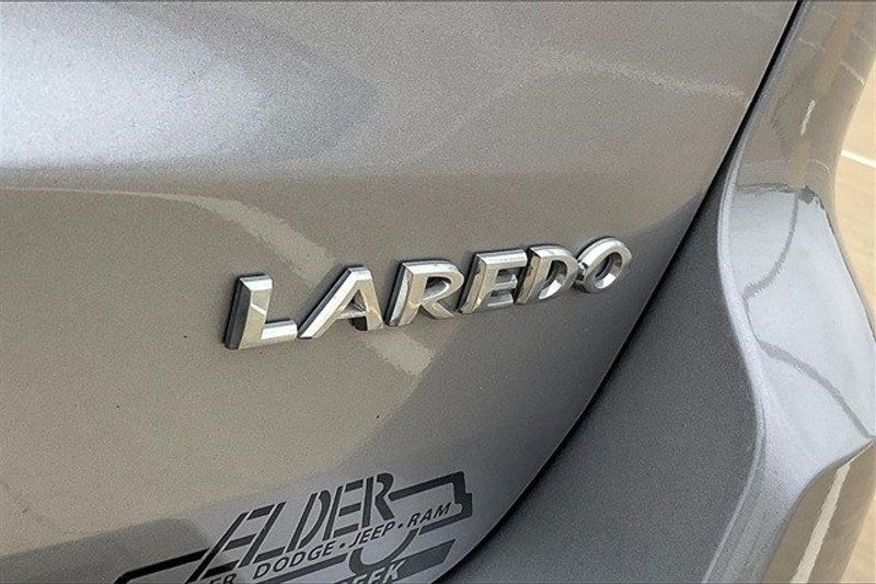 2020 Jeep Grand Cherokee Laredo EImage 8