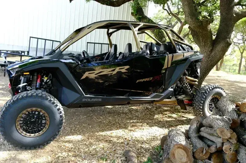 2025 Polaris RZR PRO R 4 ULTIMATE BLACK CRYSTAL AND SHADOW BRONZE Image 19