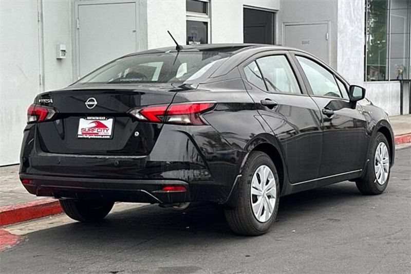 2025 Nissan Versa 1.6 SImage 3