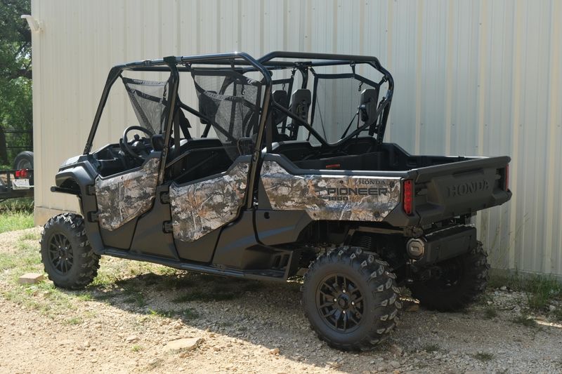 2025 Honda PIONEER 10006 DELUXE CREW TRUE TIMBER ATERA CAMO Image 5
