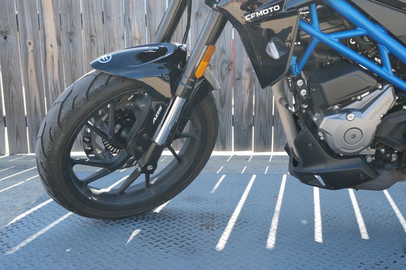 USED 2024 CFMOTO 300NK Image 12