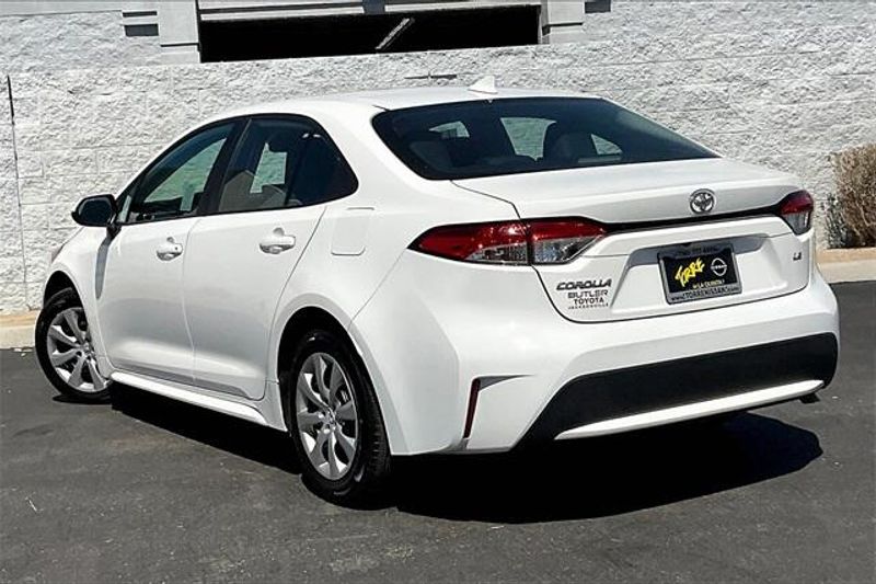 2022 Toyota Corolla LEImage 10