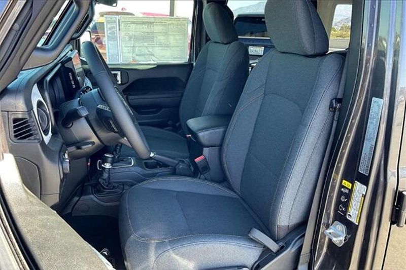 New 2025 Jeep Wrangler 4-door WillysImage 8