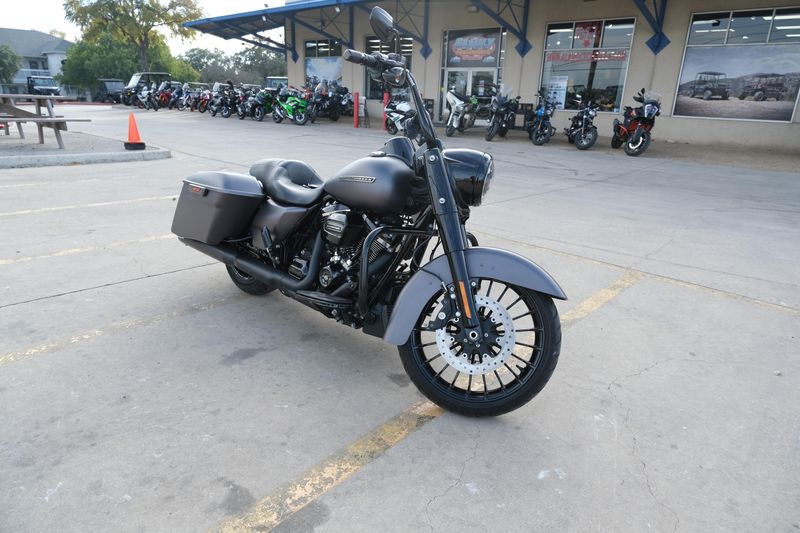 2017 HARLEY ROAD KING SPECIAL BLACKImage 7