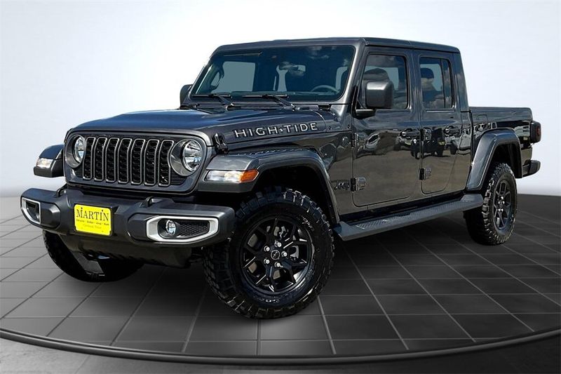 2025 Jeep Gladiator Sport photo 2