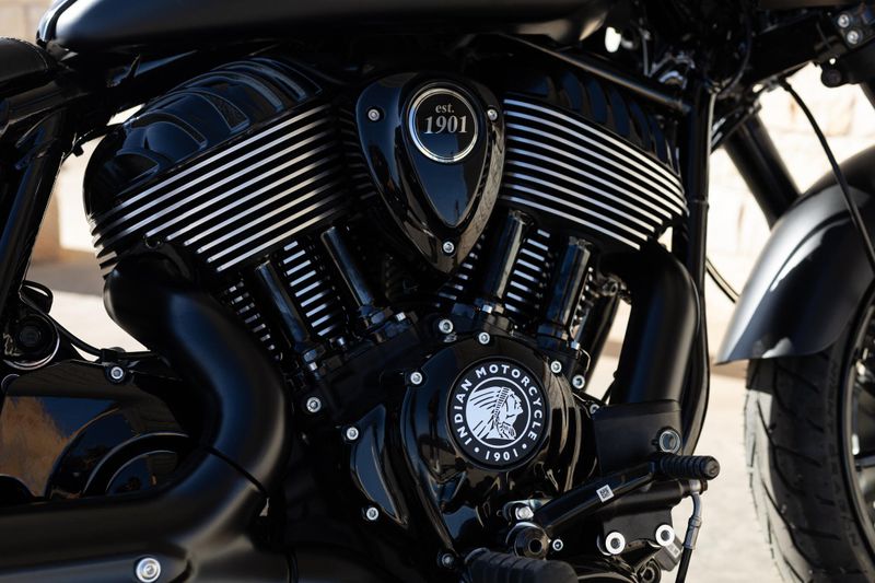 2025 Indian Motorcycle SPORT CHEIF BLACK SMOKE Image 16
