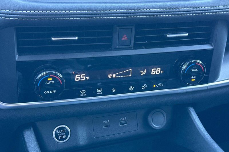 Used 2023 Nissan Rogue SVImage 23