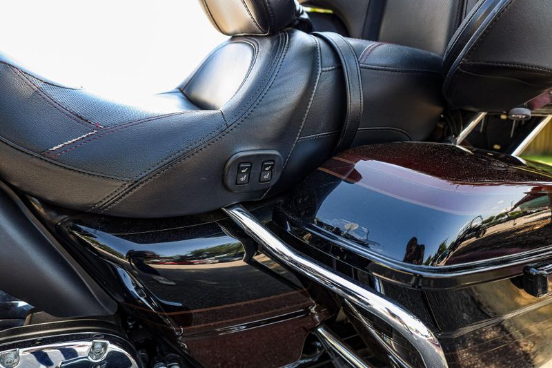2019 HARLEY LIMITED ELECTRIC GLIDE CVO LIMITED  ROOT BEER Image 19