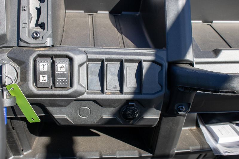 NEW 2026 CAN-AM DEFENDER MAX DPS HD7 Image 20