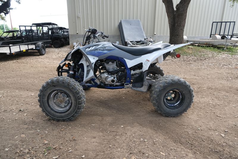 2019 YAMAHA YFZ450R SE in a GRAY exterior color. Family PowerSports (877) 886-1997 familypowersports.com 