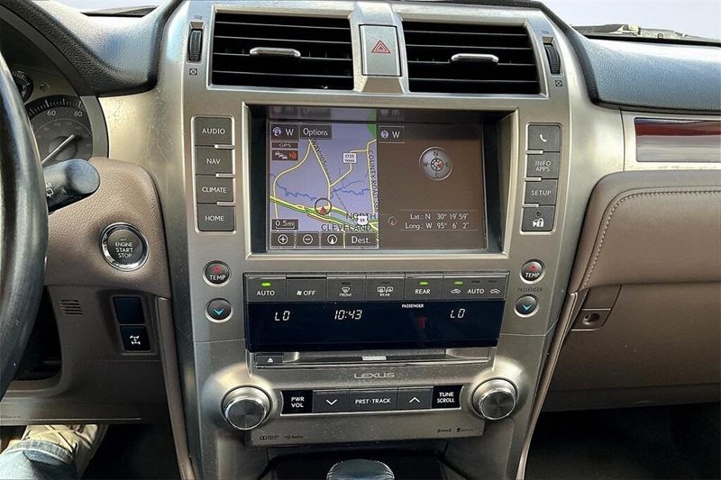 2016 Lexus GX 460 photo 29