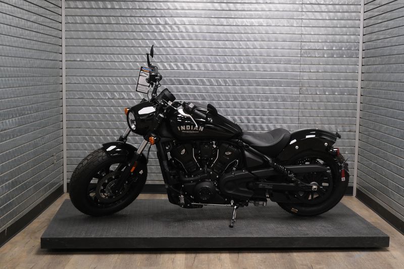 NEW 2025 INDIAN MOTORCYCLE SCOUT BOBBER LIMITED WITH TECHNOLOGY PACKAGE Image 6