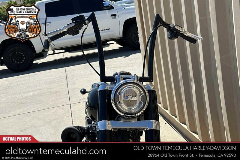 2021 Harley-Davidson Softail in a Black exterior color. BMW Motorcycles of Temecula – Southern California (951) 506-6903 bmwmotorcyclesoftemecula.com 