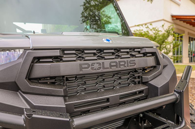 NEW 2027 POLARIS RANGER CREW XP 1000 CAB Image 5