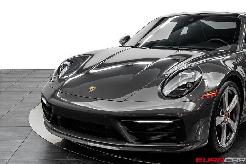 2024 Porsche 911 Carrera 4S *SPORTDESIGN PACK * SUNROOF*Image 13