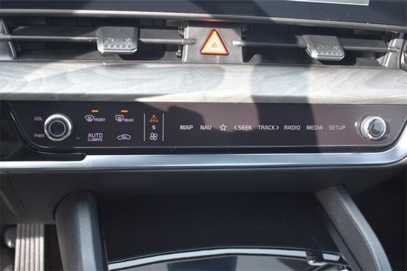 New 2025 Kia Sportage Plug-In Hybrid X-LineImage 28
