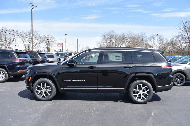 2024 Jeep Grand Cherokee L Limited 4x4Image 8