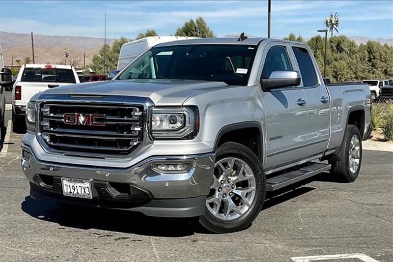 2018 GMC Sierra 1500 SLTImage 1