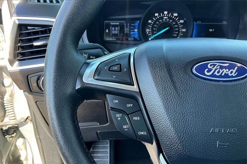 Used 2024 Ford Edge SELImage 18