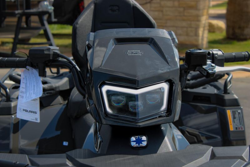 New 2025 Polaris SPORTSMAN TOURING 570 ULTIMATE GRANITE GRAY Image 11