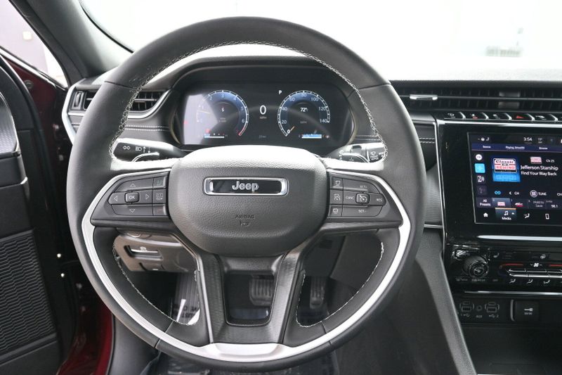 2025 Jeep Grand Cherokee Altitude XImage 20