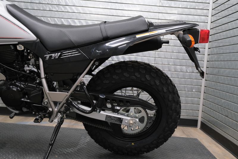 NEW 2026 YAMAHA TW200 Image 15