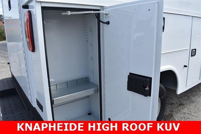 New 2025 Chevrolet Express 3500 Work VanImage 16