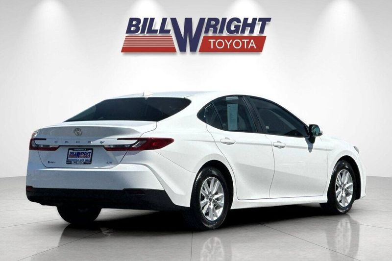 Used 2025 Toyota Camry LEImage 3