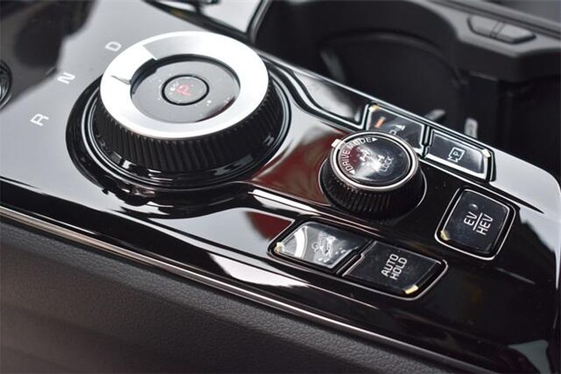 New 2025 Kia Sportage Plug-In Hybrid X-LineImage 25