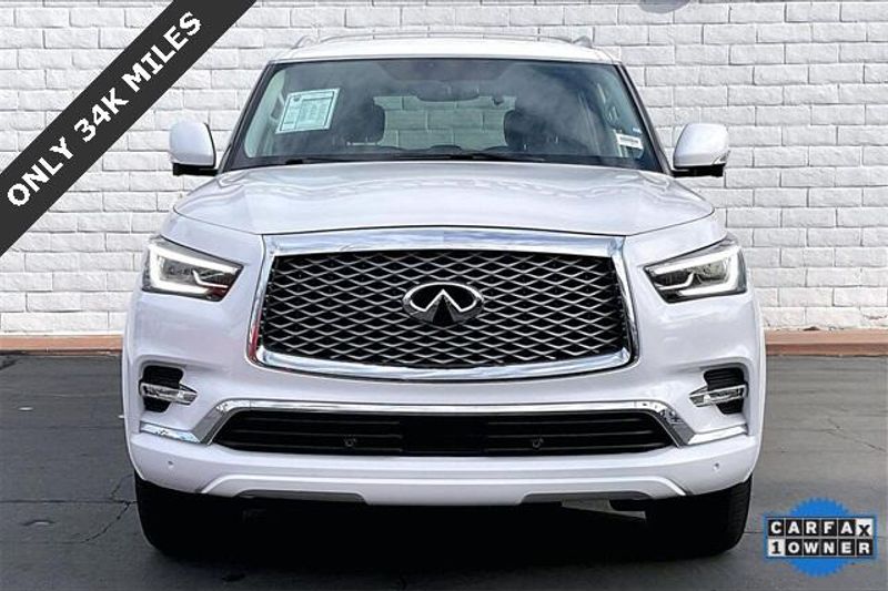 Used 2018 INFINITI QX80 BaseImage 2