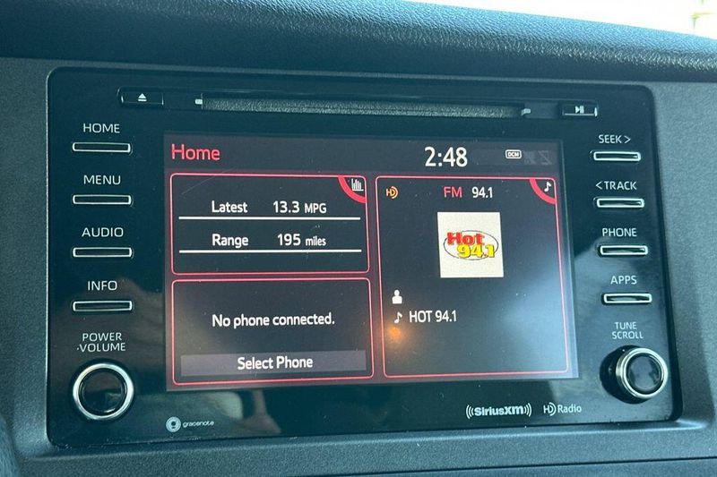 Used 2018 Toyota Sienna LEImage 18