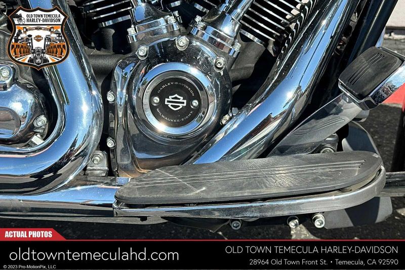 2022 Harley-Davidson Road Glide in a Black exterior color. BMW Motorcycles of Temecula – Southern California (951) 506-6903 bmwmotorcyclesoftemecula.com 