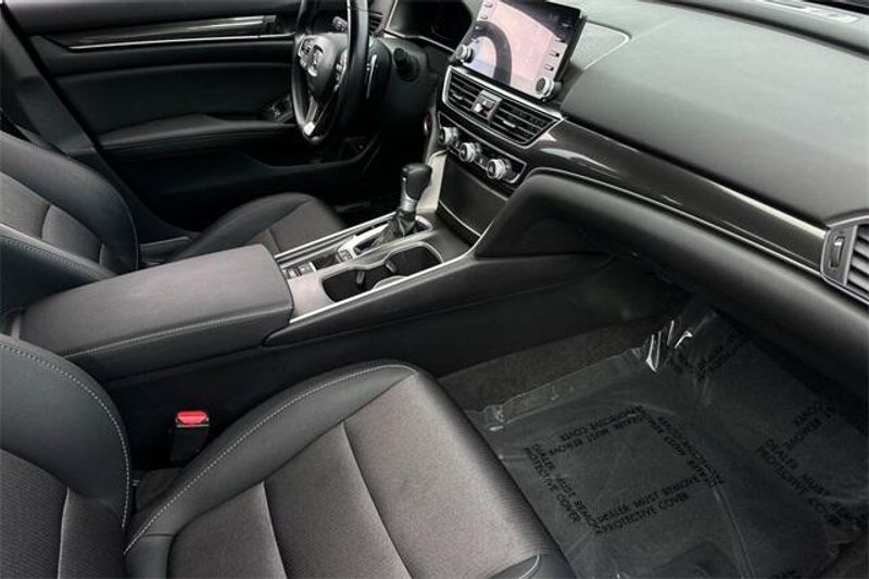 Used 2020 Honda Accord SportImage 13