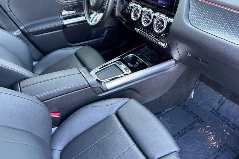 Used 2025 Mercedes-Benz GLA 250Image 15