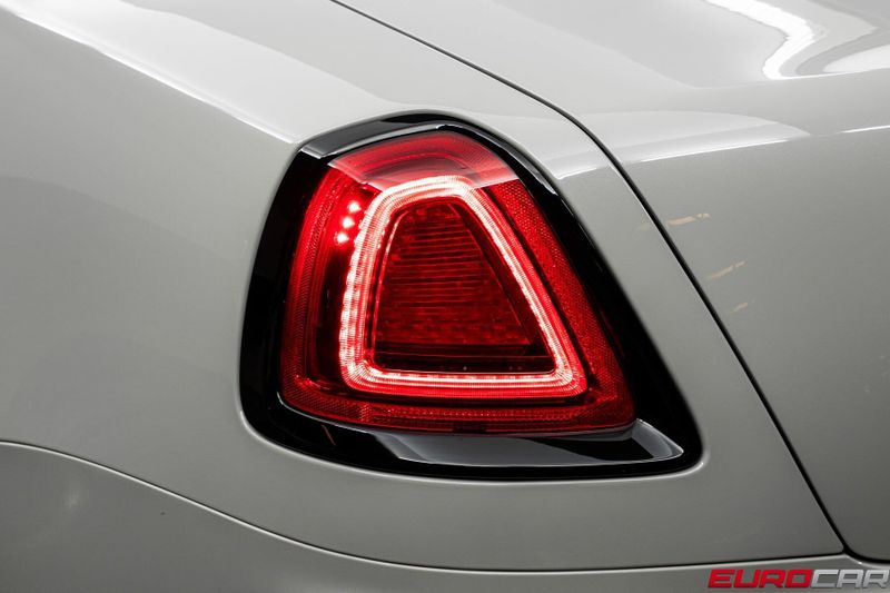 Used 2021 Rolls-Royce Dawn *SIGNATURE PACKAGE * BESPOKE INTERIOR*Image 18