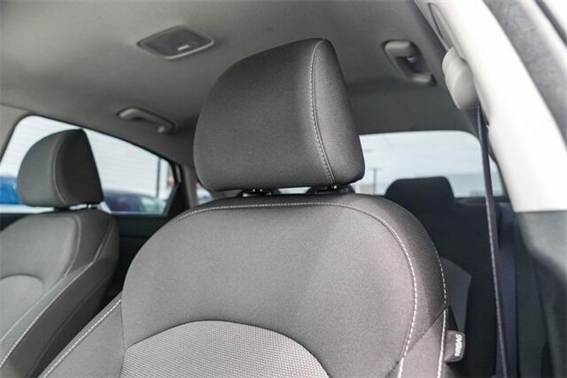 2023 Kia Forte LXSImage 25
