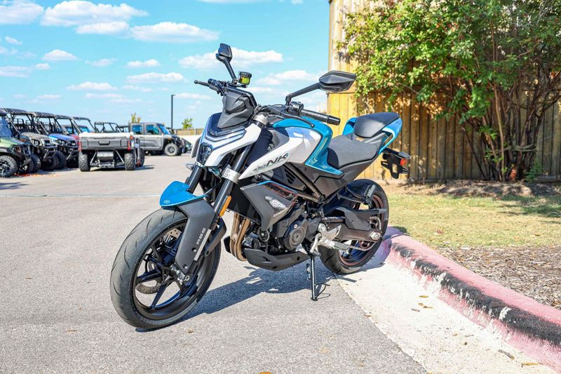 NEW 2026 CFMOTO 450NK Image 27