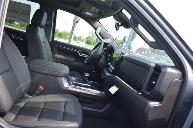 2025 Chevrolet Silverado 1500 RSTImage 15