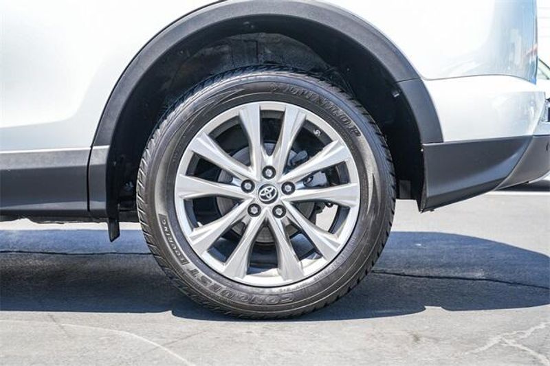2016 Toyota RAV4 LimitedImage 11