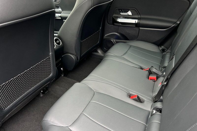 2023 Mercedes-Benz EQB 300Image 13