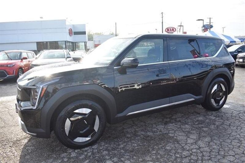 2024 Kia EV9 LightImage 6
