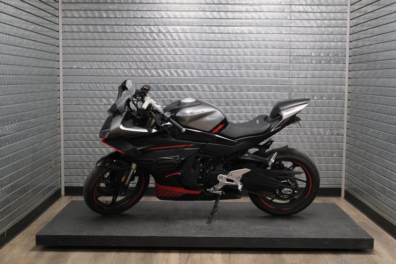 USED 2023 CFMOTO 450SS Image 6