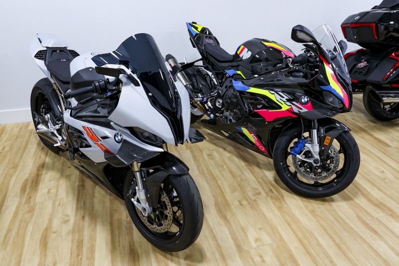 2025 BMW F 900 R Image 35