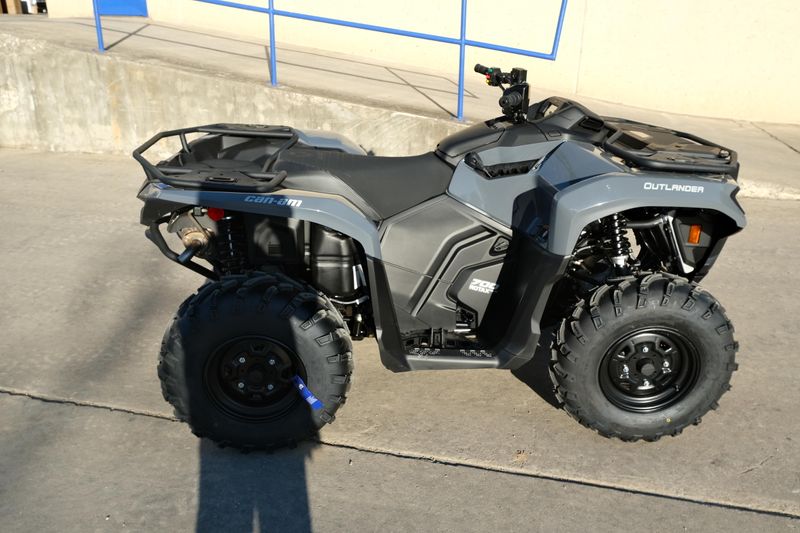 NEW 2026 CAN-AM OUTLANDER DPS 700 Image 2