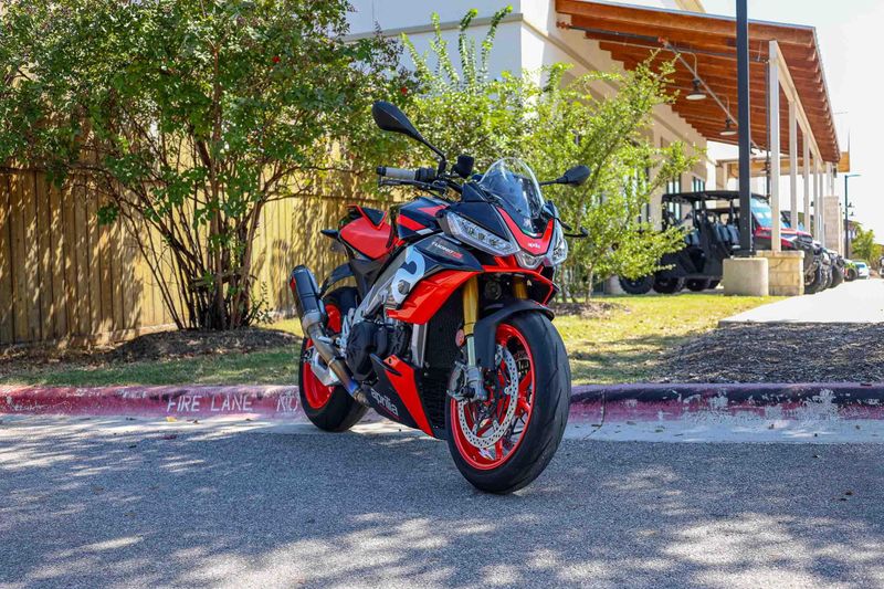 USED 2021 APRILIA TUONO V4 FACTORY Image 1
