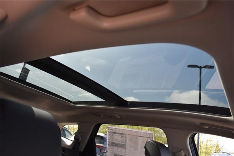 2025 Kia Sportage EXImage 13