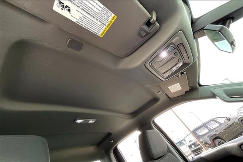 2021 Chevrolet Silverado 1500 CustomImage 29
