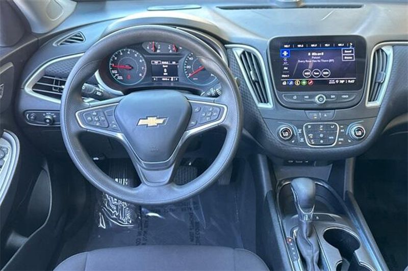 Used 2023 Chevrolet Malibu LTImage 12