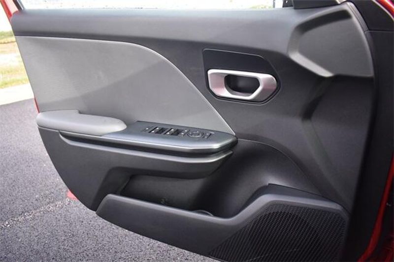 2025 Kia K4 LXSImage 26